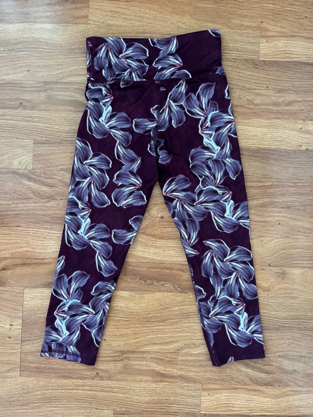 Champion Plum Floral Cropped Leggings